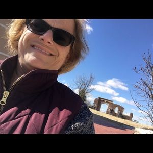 Meet your Posher, Cathie